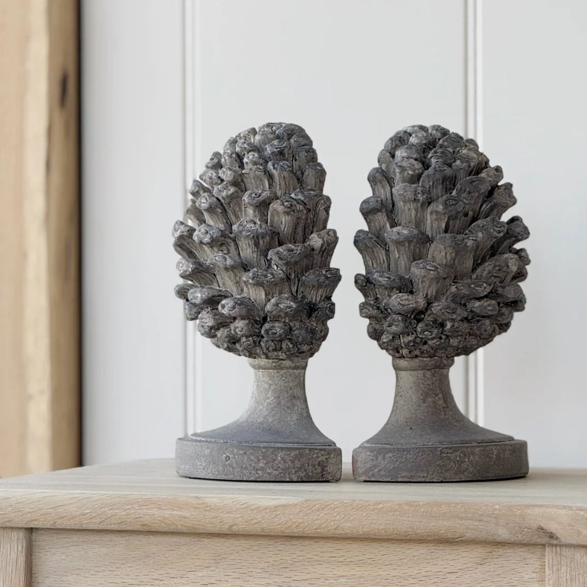 Aged Pinecone Stone Effect Bookends