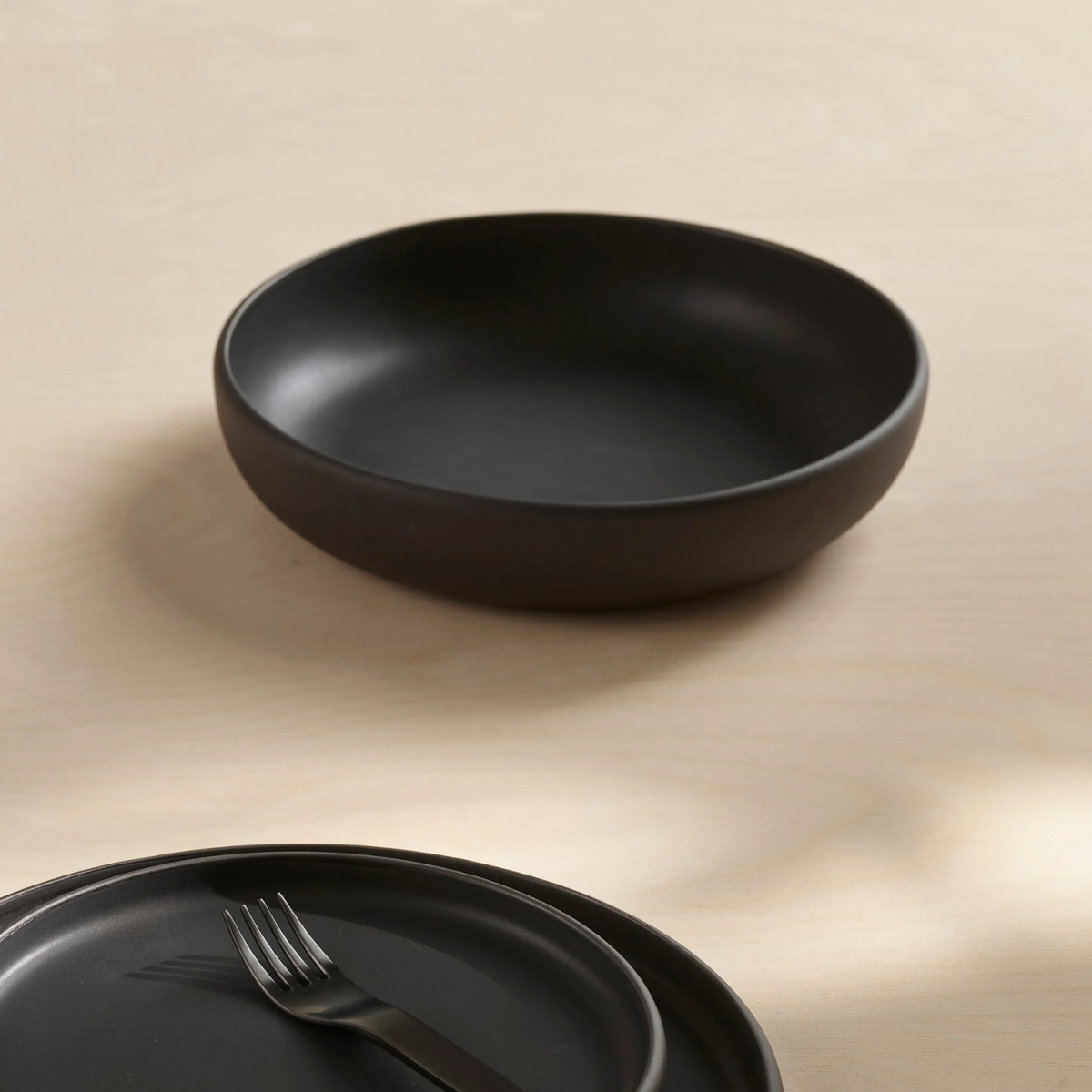 Colombo Large Serving Bowl - Black