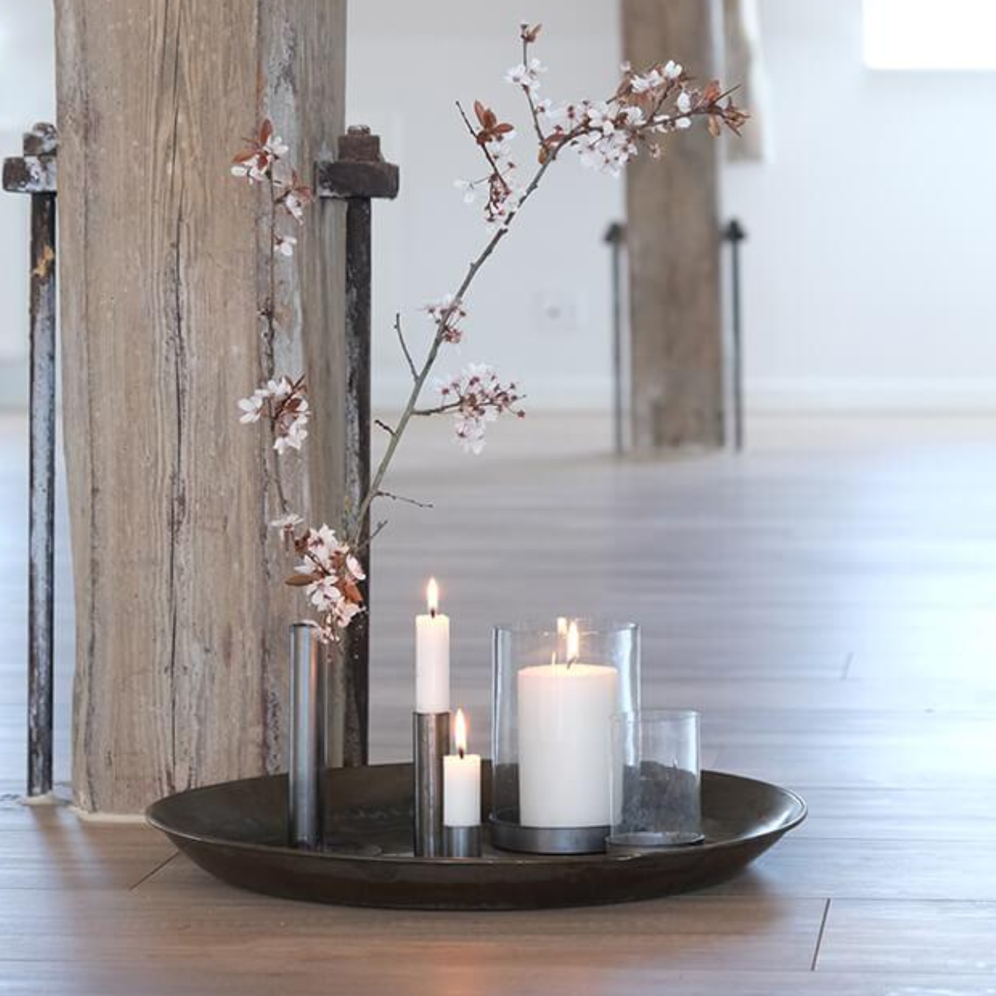 Shadow Round Iron Tray/Dish
