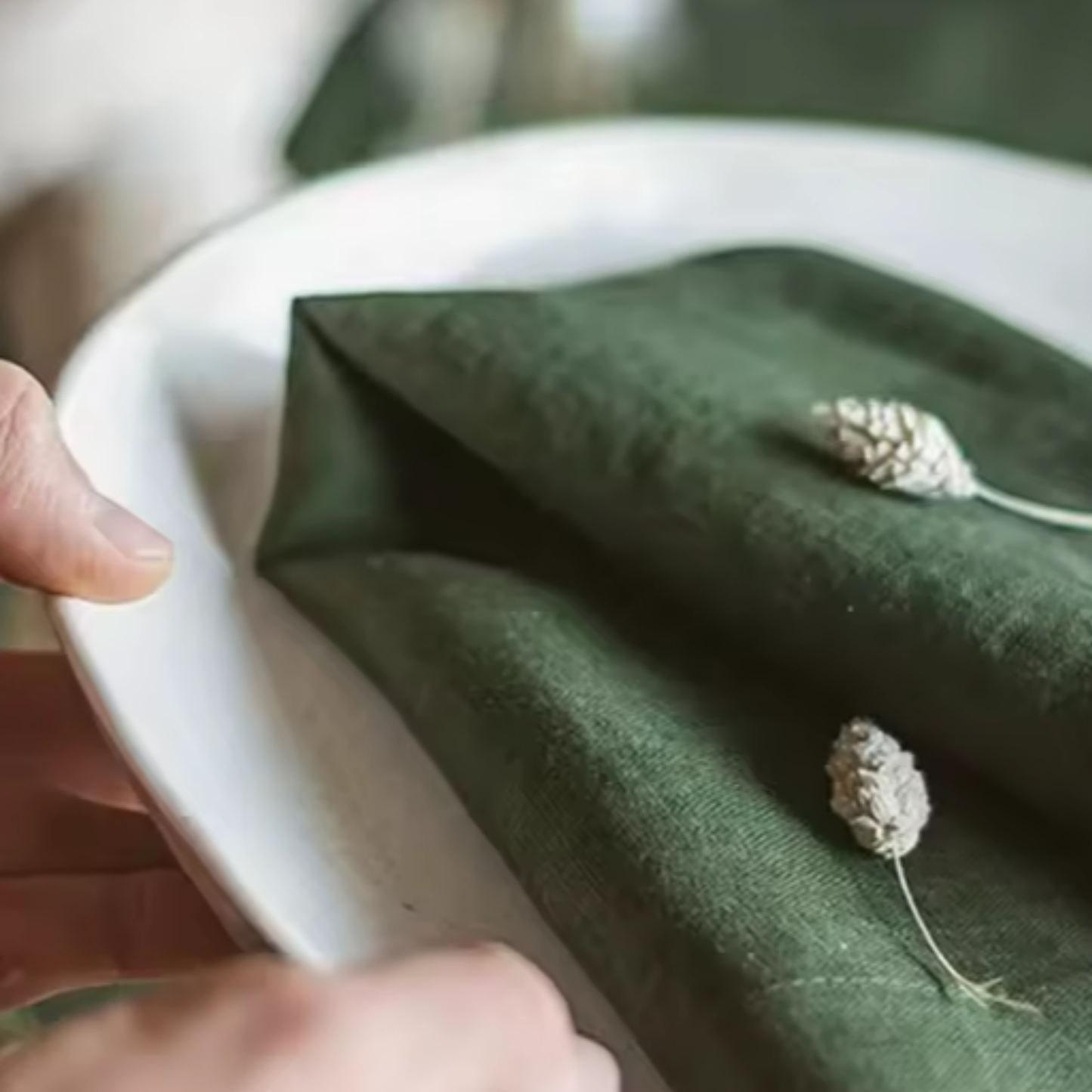 Classic Linen Napkin in Green, 40cm
