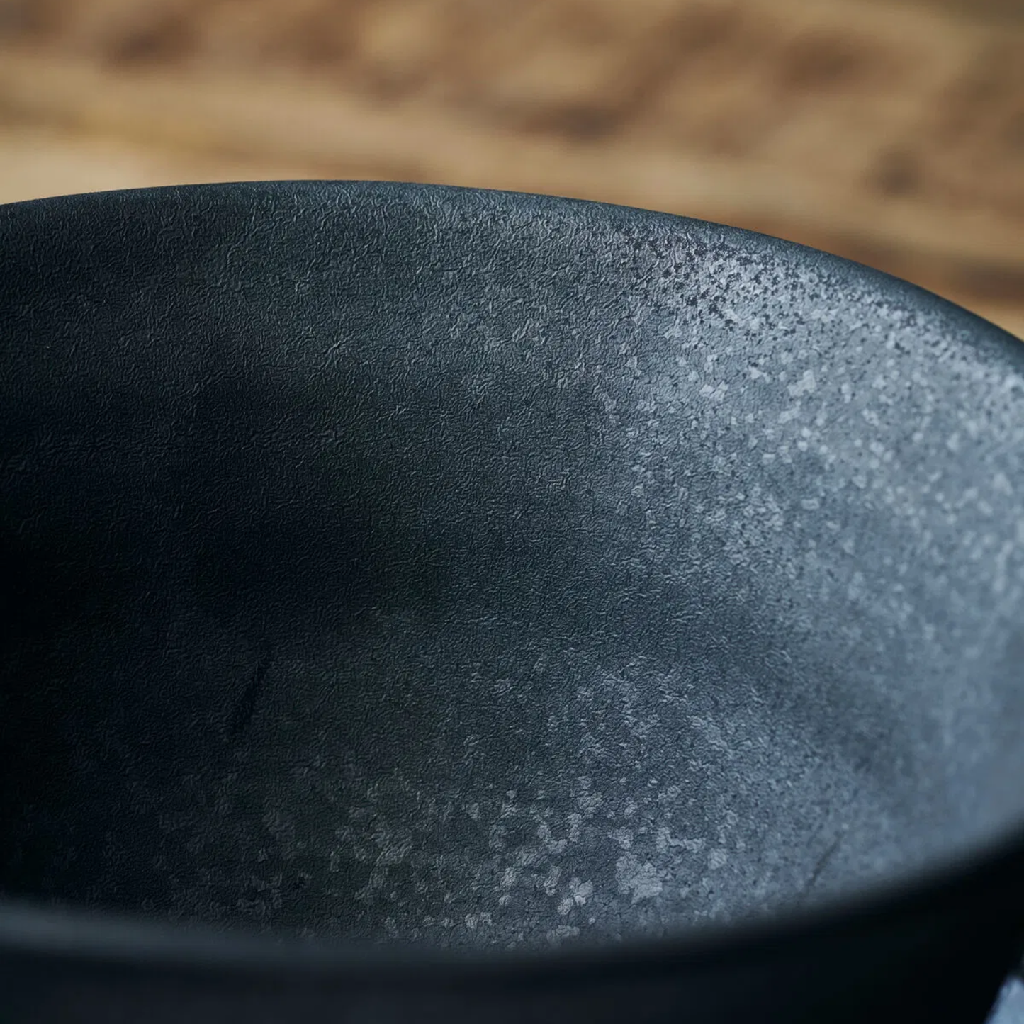 Pion Small Bowl, Black/Brown