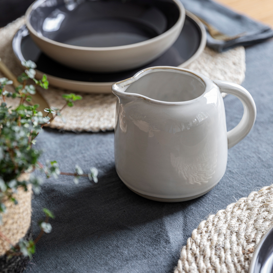 Holwell White Sauce Jug