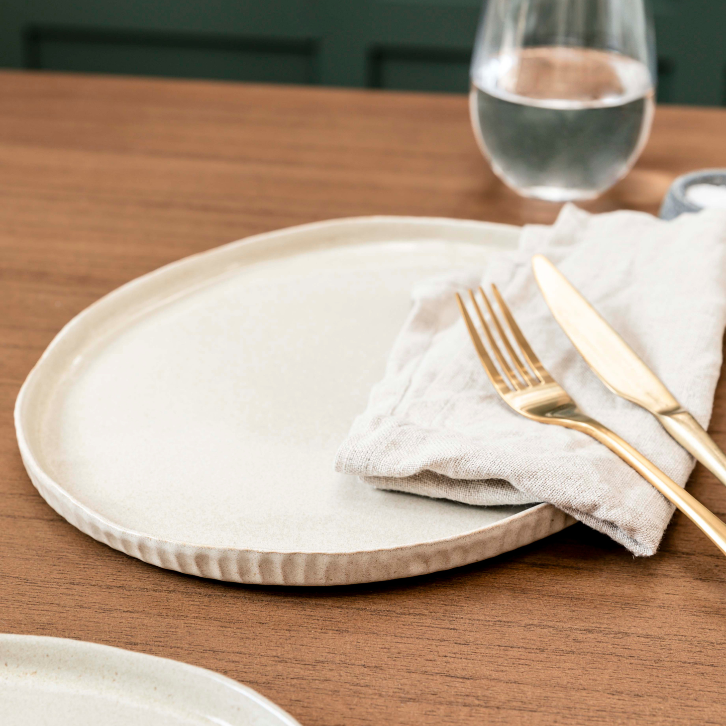 Fernham Neutral Small Serving Plate