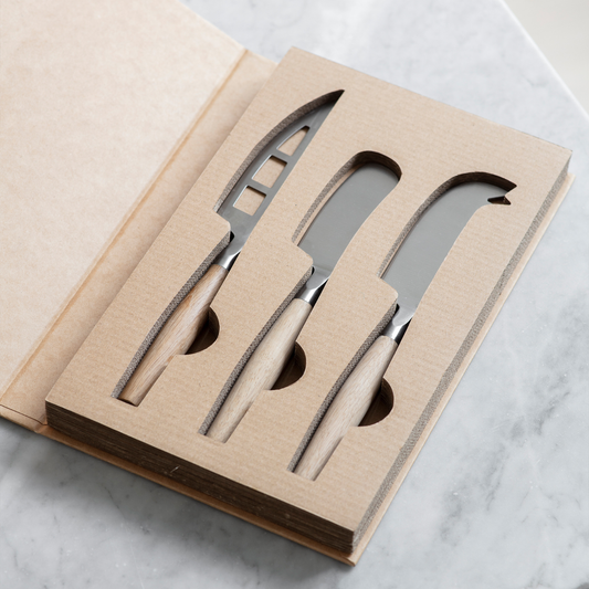 Classic Cheese Knives in Natural, Set of 3