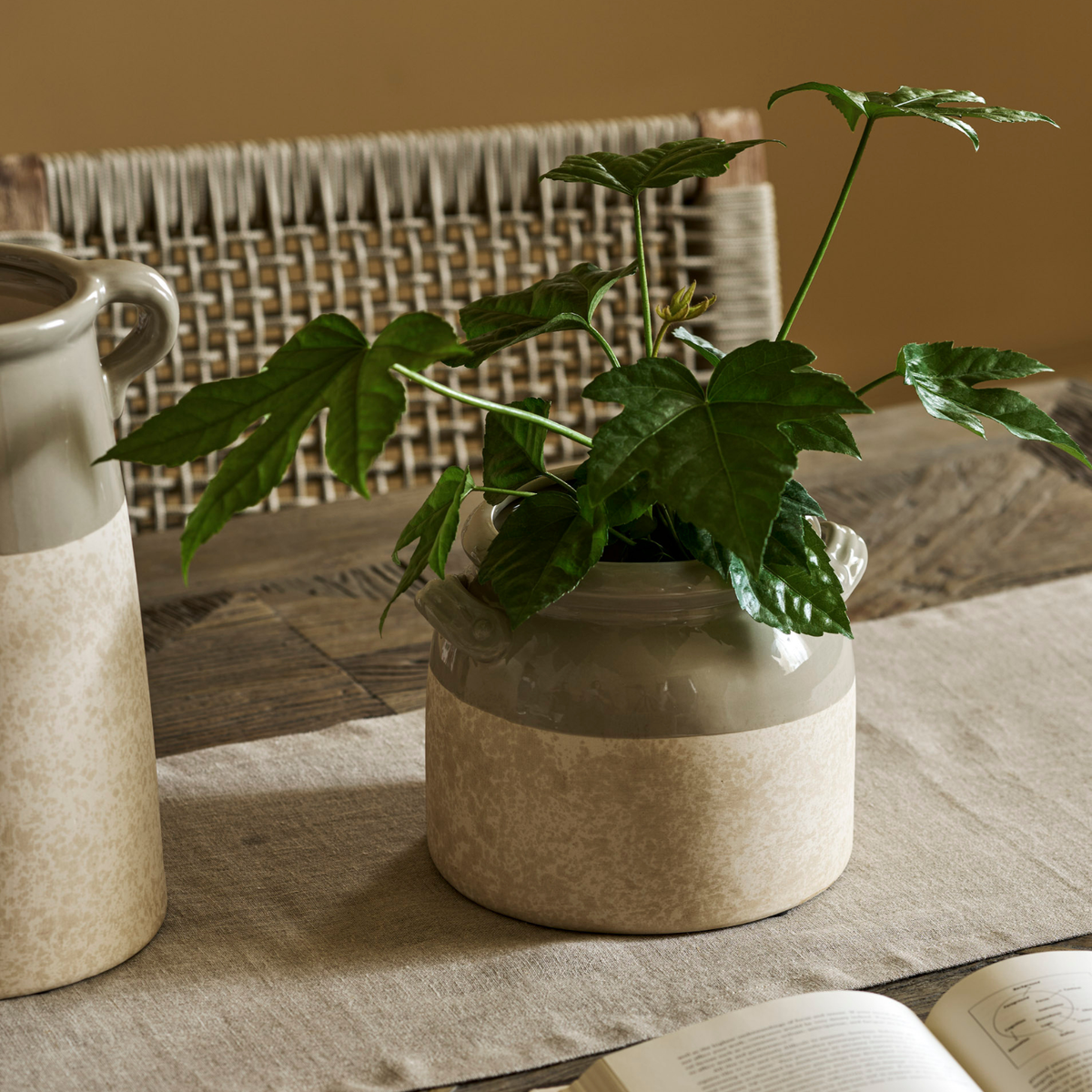 Stratford Pot With Handles - Stoneware/Flint