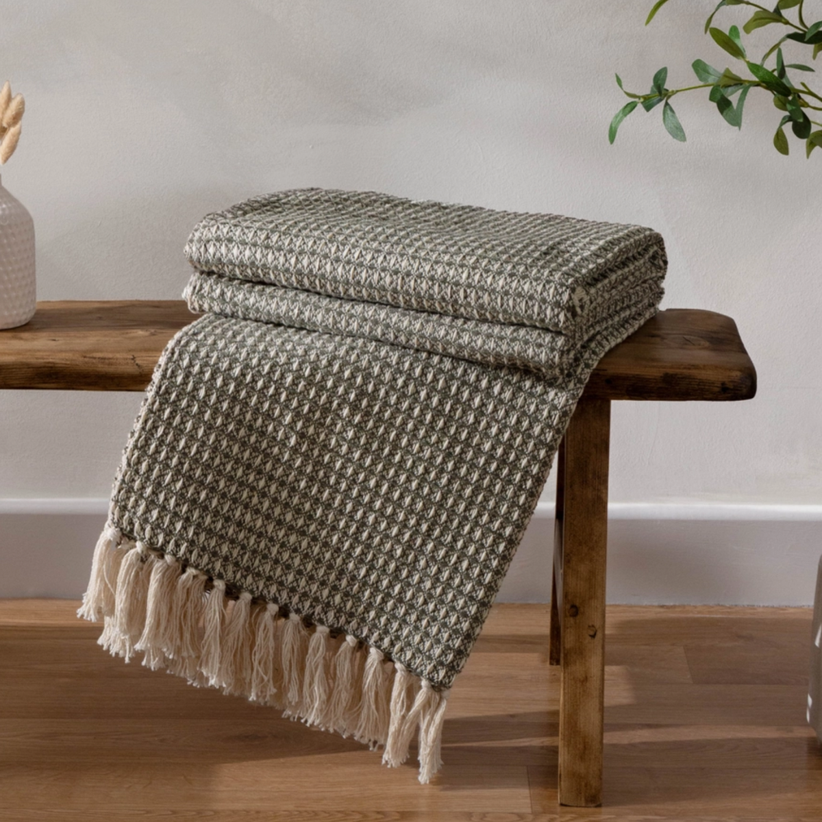 Lorne Throw in Lichen