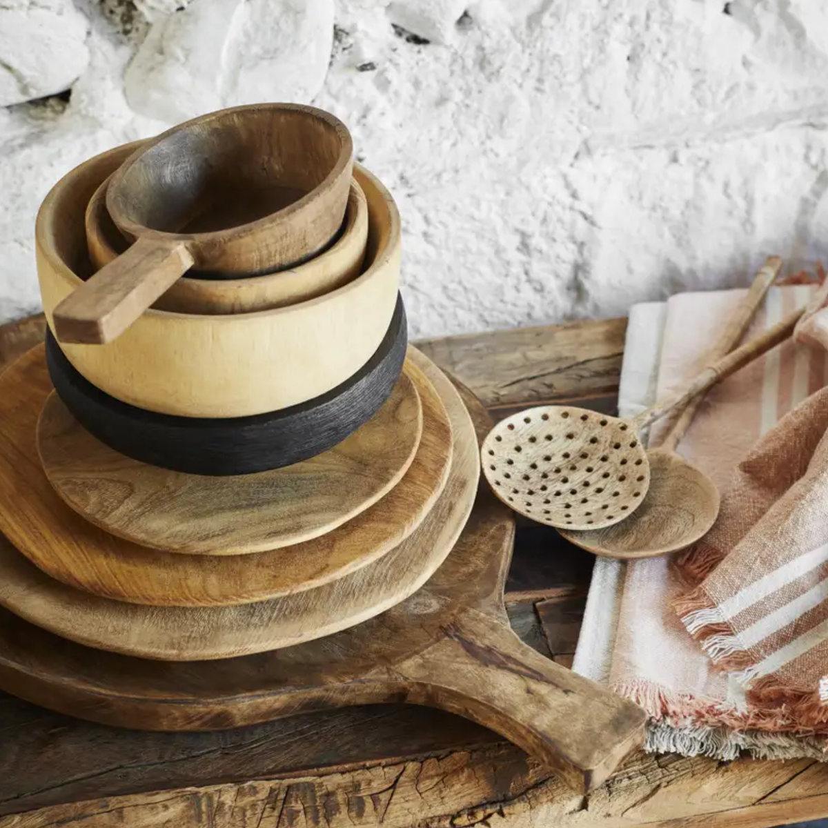 Kiri Field Round Wooden Plate Set, 3pk