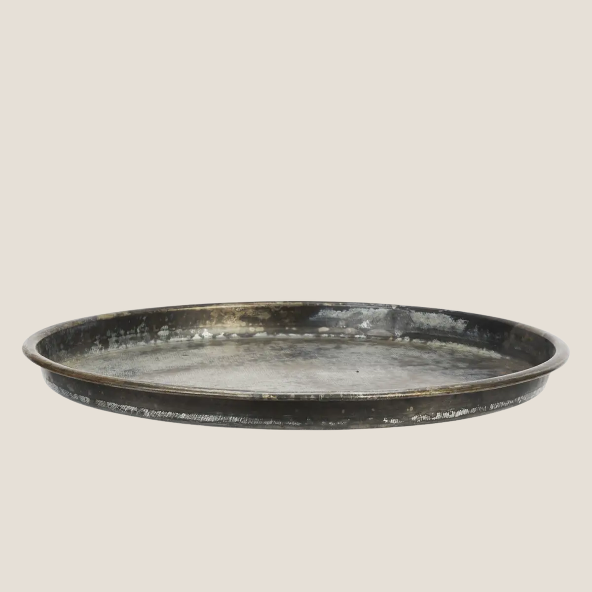 Cinder Medium Round Iron Tray