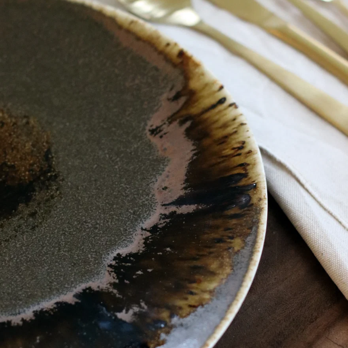 Saturn Porcelain 27cm Flat Plate - Brown