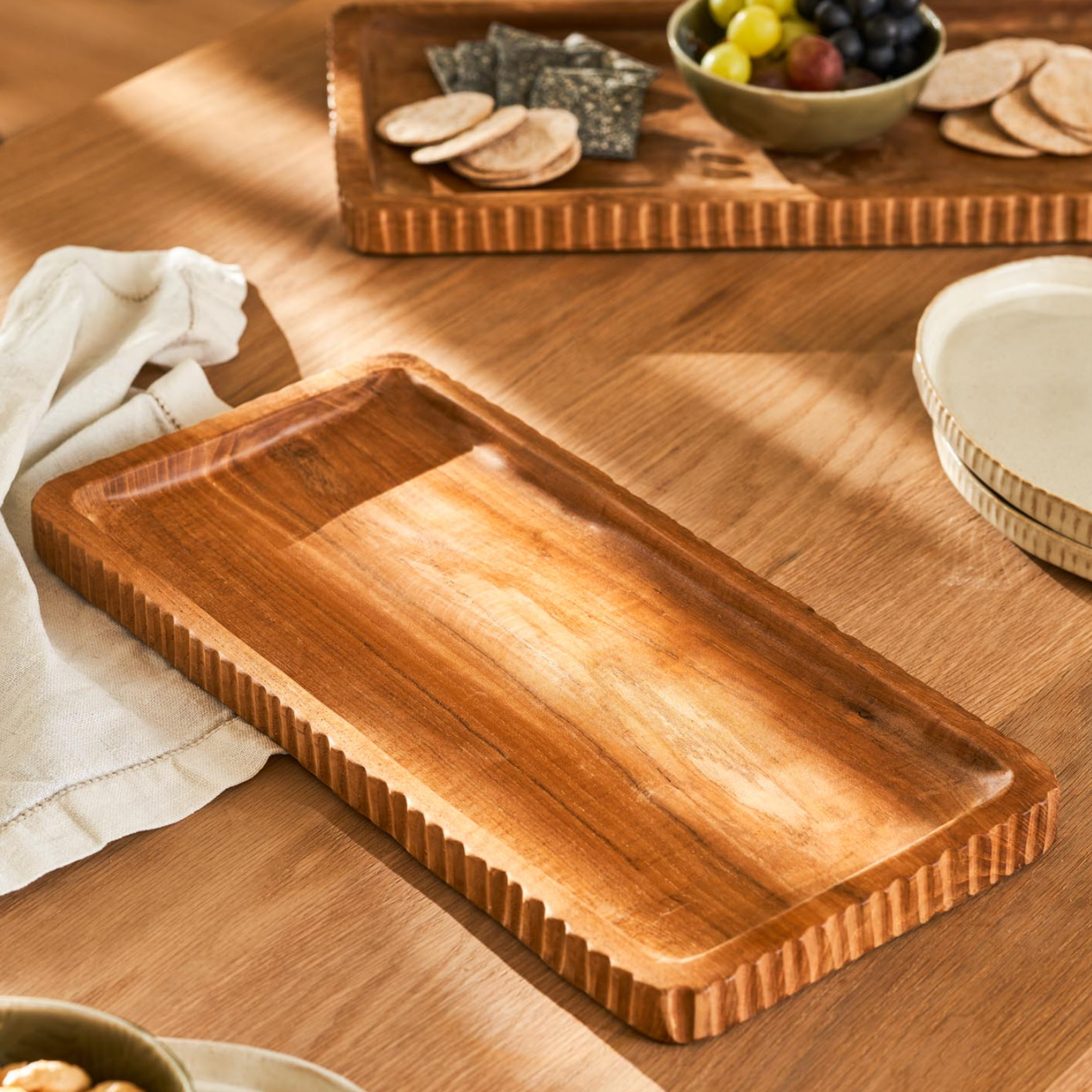 Boxford Serving Platter in Natural, Medium