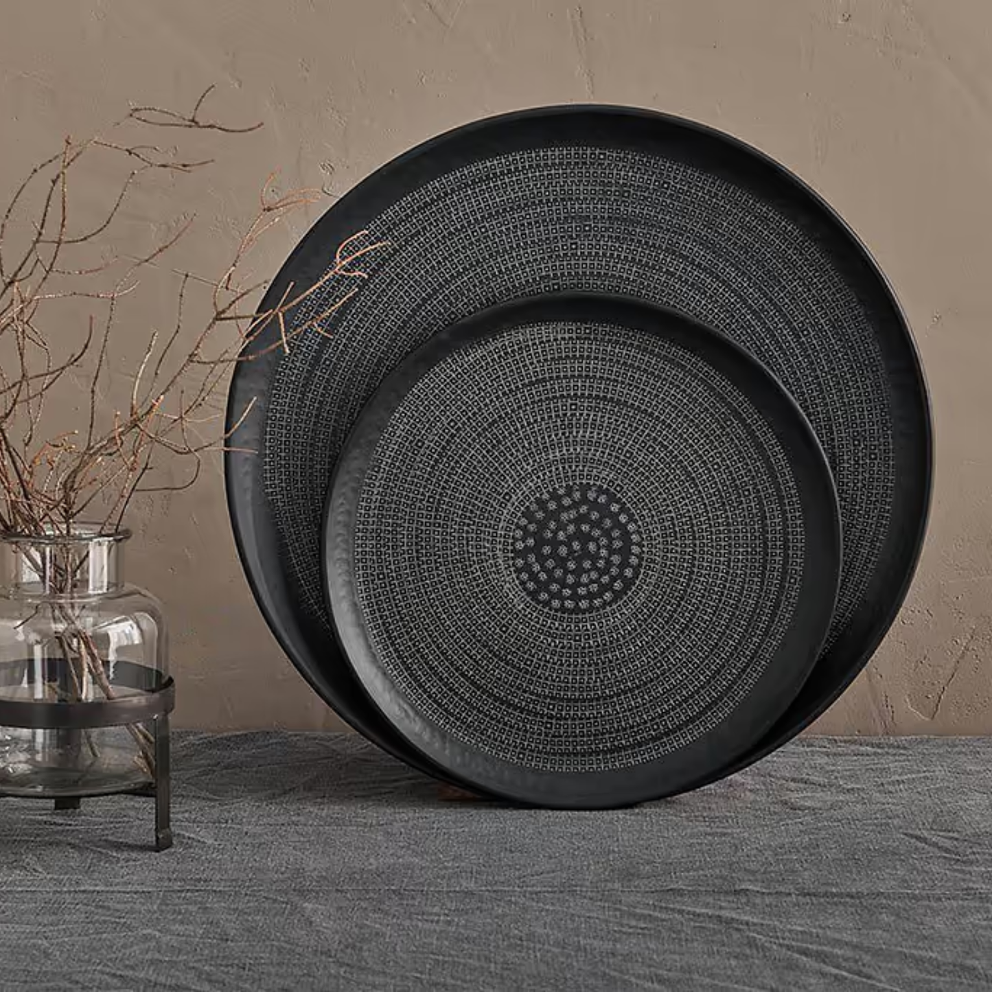 Mahika Tray in Black, Large