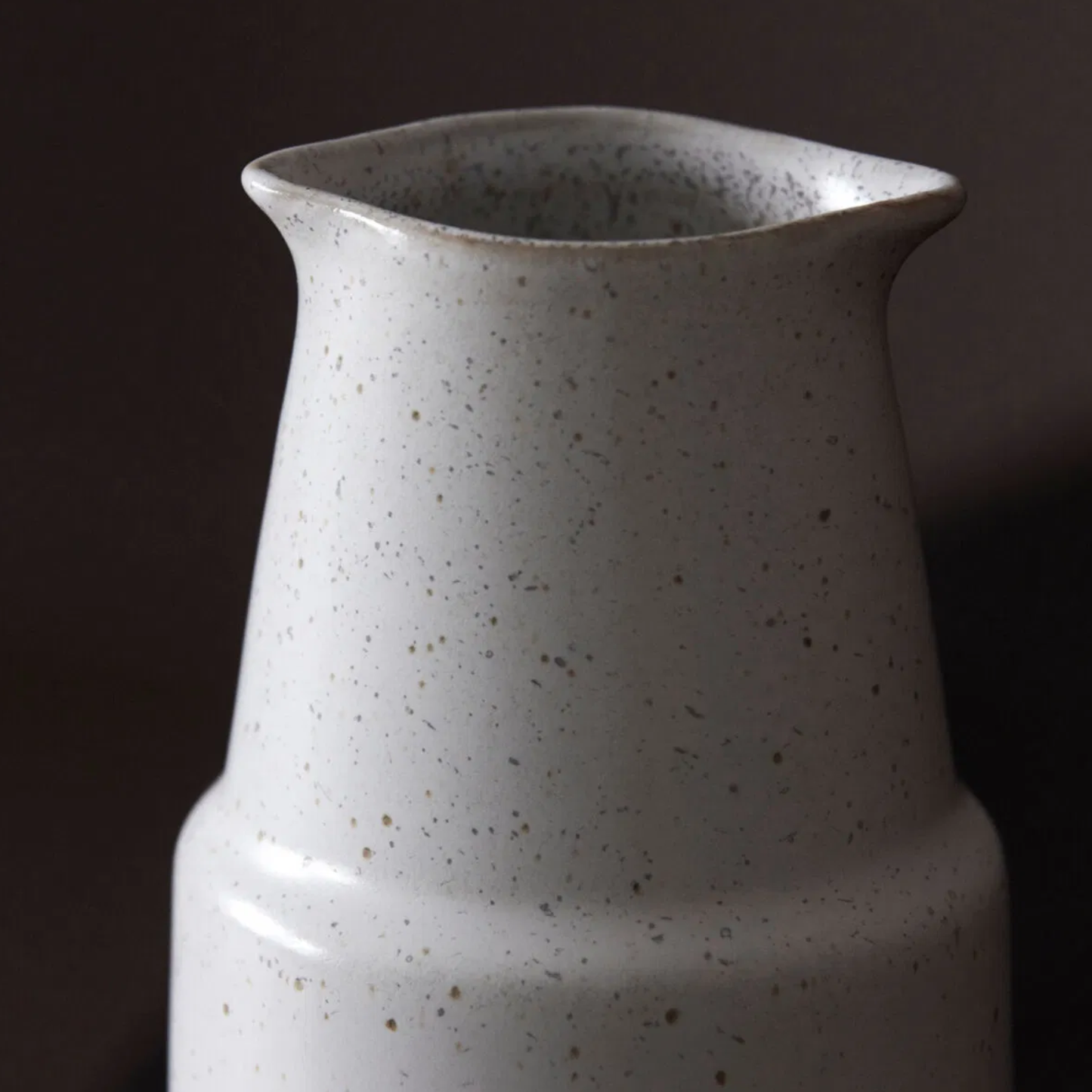 Pion Bottle, Grey/White